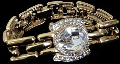 VINTAGE GIVENCHY 7'' GOLD PLATED BRACELET WITH OVAL CRYSTAL & L ARGE LINK CHAIN