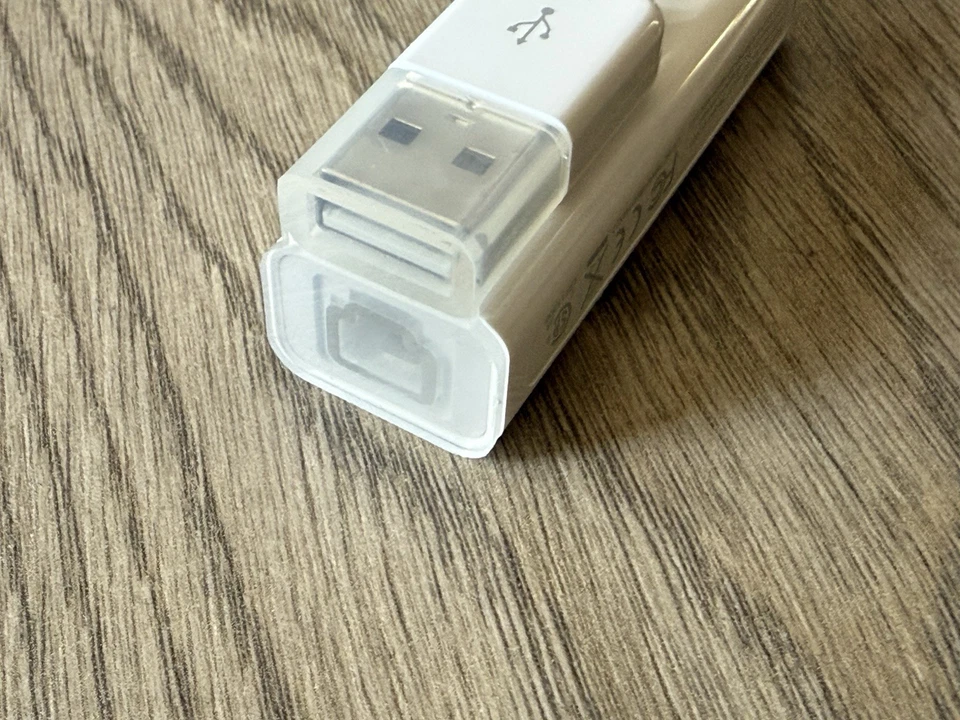 Genuine Apple dial-up external USB Modem 56 Kbps MA034Z/A - Image 4 of 4