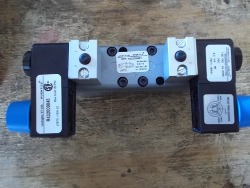 NEW IN BOX AVENTICS R432006461 CERAMIC DOUBLE SOLINOID AIR CONTROL VALVE SIZE 1