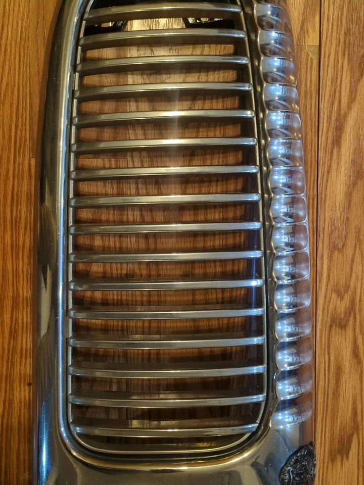 Jaguar XJ8 1998-2003 VDP Vanden Plas OEM conjunto de parrilla delantera Foto 4 de 4