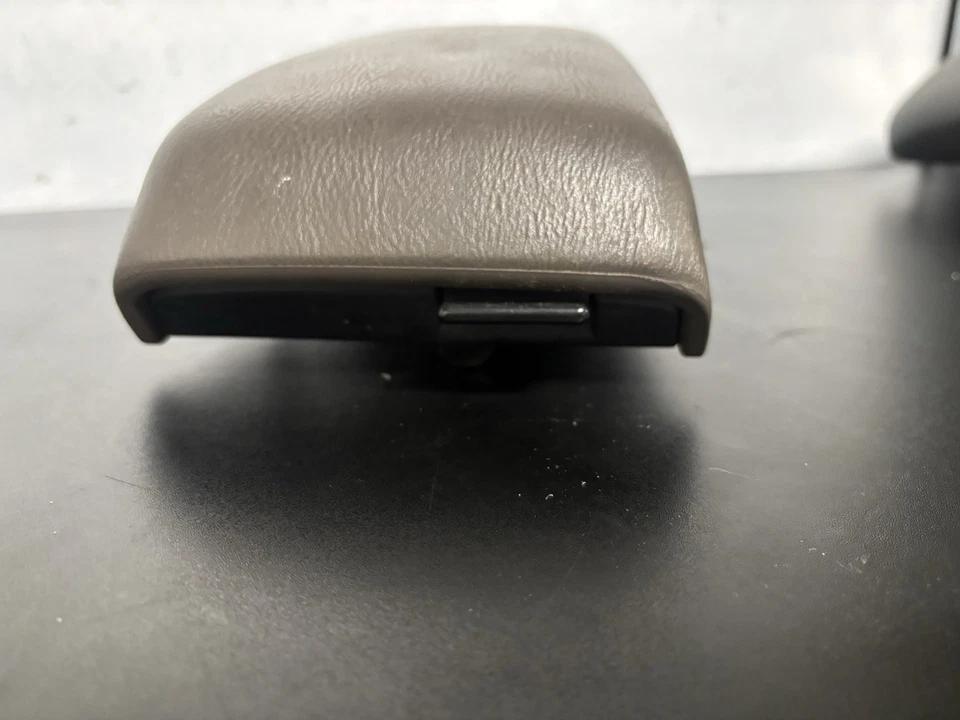 2000-2004 Subaru Legacy Outback Center Console Lid - Image 3 of 4