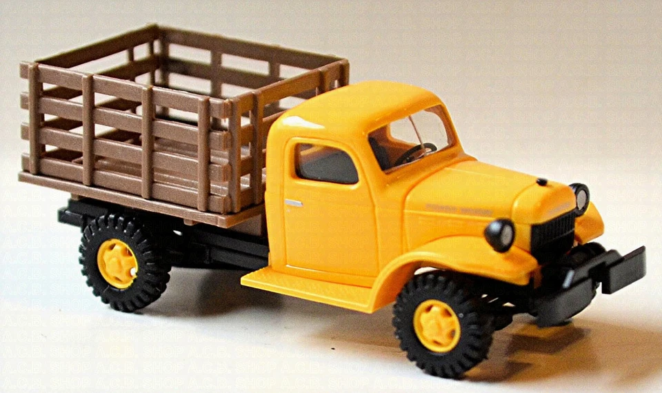 Dodge Power Wagon Farm Camion Con Cassone IN Legno 1945-69 Giallo 1:87 Busch - Immagine 2 di 4