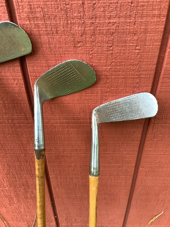 4 Vintage Spaulding Wood Shaft Golf Clubs Dundee Putter Mashie Iron