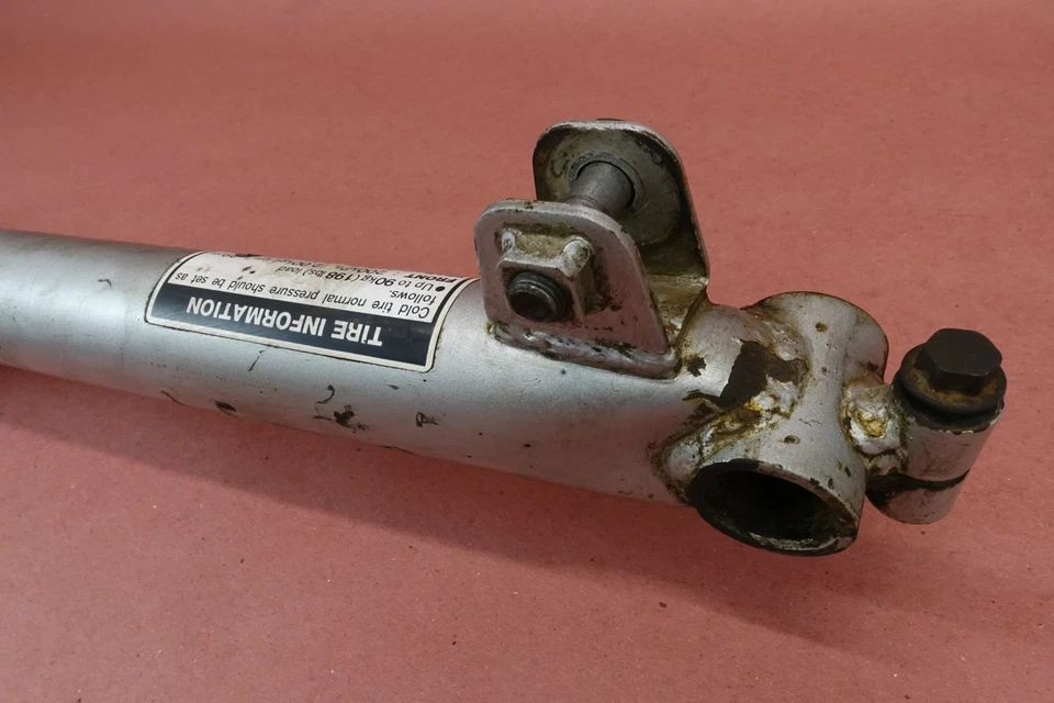 1986-1999 Yamaha VIRAGO 1100 XV1100 Rear Swingarm Suspension Arm - Image 4 of 4