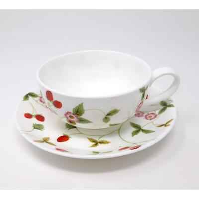 Teetasse mit Untertasse MIRELLA Erdbeeren für 200ml weiß rot Porzellan TeaLogic