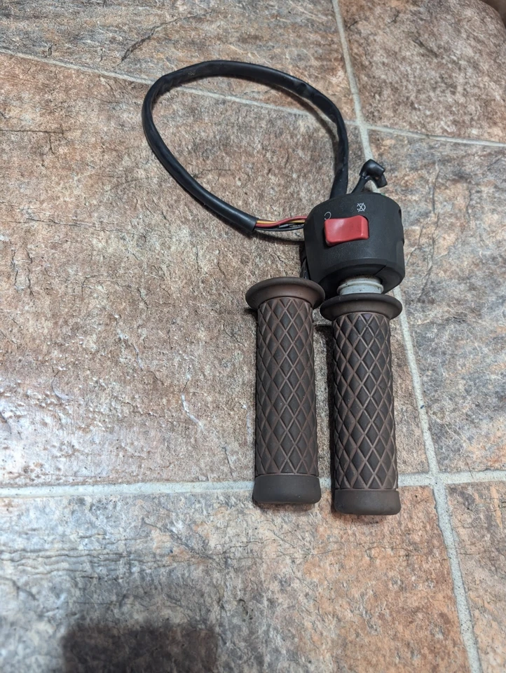 Interruptor de parada de arranque de manillar derecho EX250 EX500 500 250 ZX7R Ninja Kawasaki OEM Foto 4 de 4