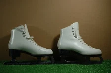 Vintage Don Jackson CZECH MADE size ? womens figure ice skates w/MK Mark 4 blade