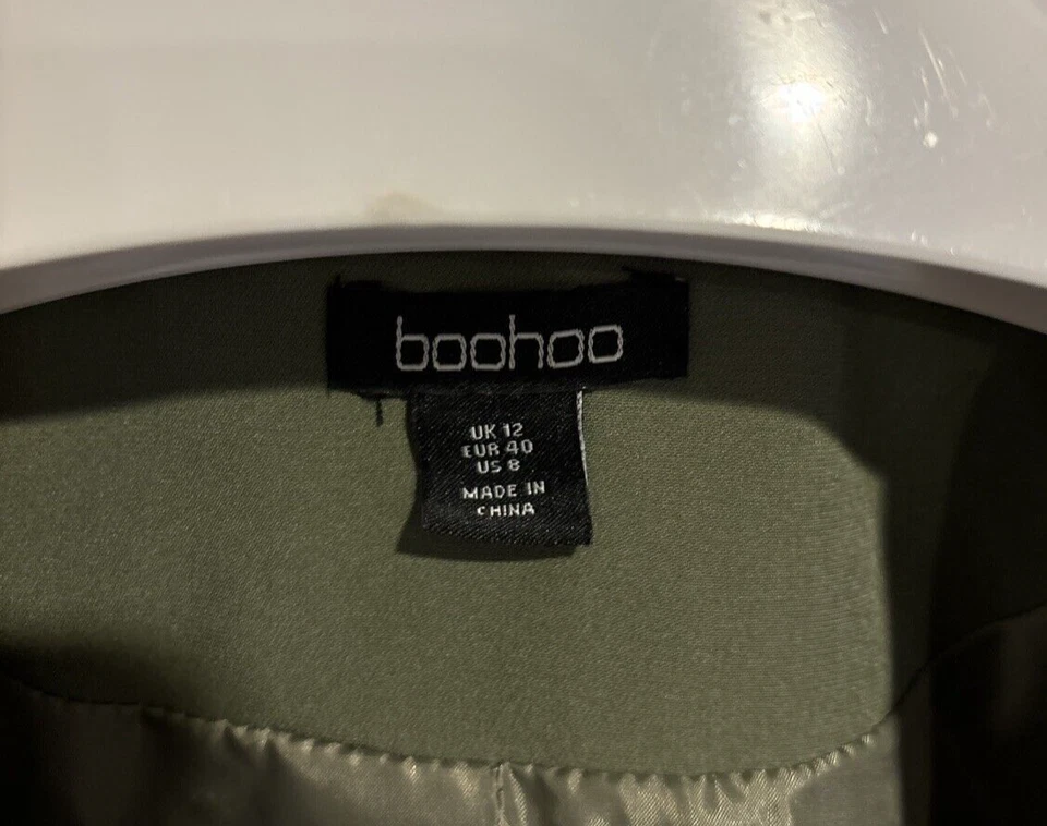 Chaqueta Blazer Boohoo Mujer Verde Oliva Tachonada Estrás Forrada Bolsillos Talla 8 Foto 2 de 4