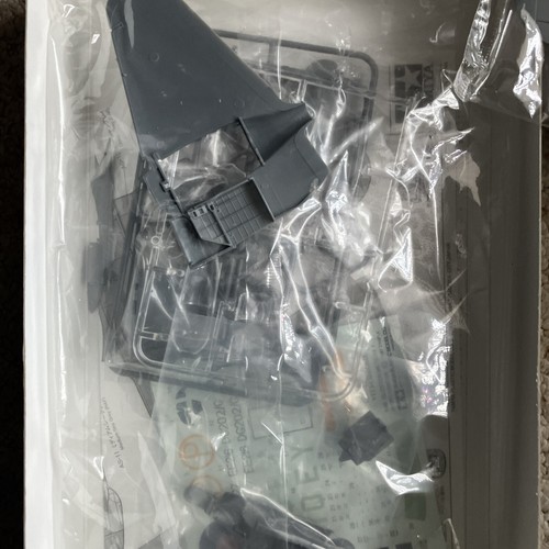 Tamiya 1/48th scale Gloster Meteor F1 unmade model kit boxed and bagged but open - Picture 5 of 7