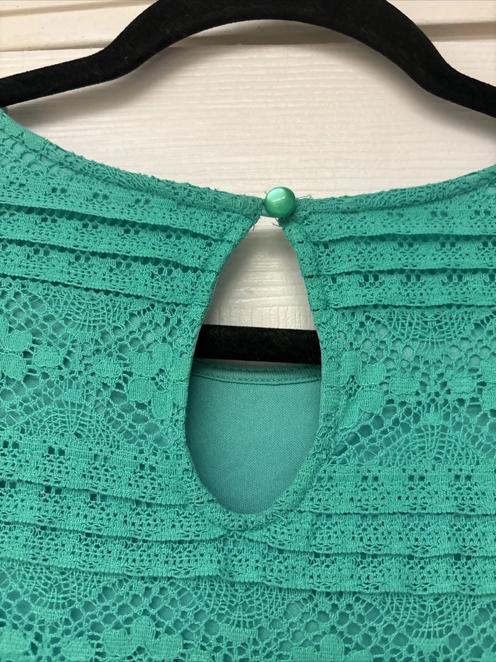 Corazones de lentejuelas niñas verde jade. Funda de encaje. Talla 16. Forrado. Stretch Foto 4 de 4