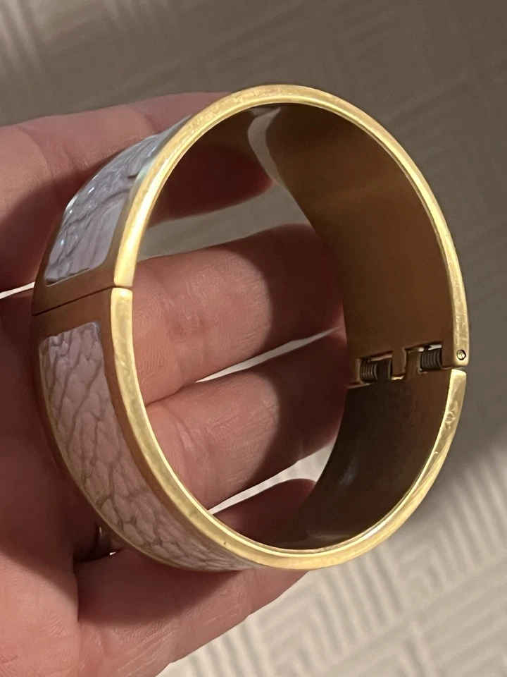 Brahmin Brazalete Brazalete Pequeño, Cuero Blanco y Tono Dorado Foto 3 de 4