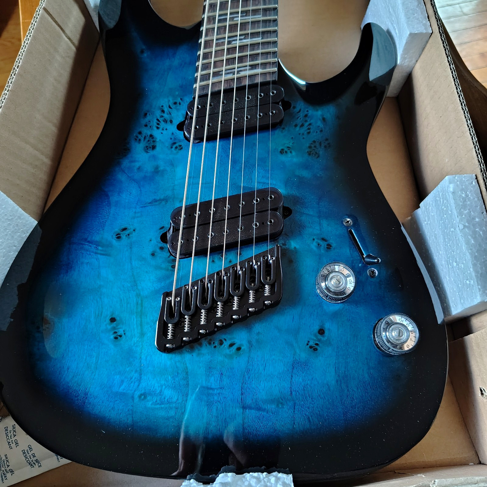 Schecter Omen Elite 7-String Electric Guitar Blue Solid Mahogany Rosewood 24F