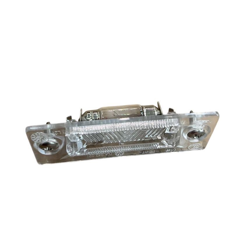 Éclairage de plaque arrière VOLKSWAGEN Golf Plus 7LA943021 finition Premium robuste