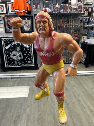 Vintage 1988 LJN Titan Sports Hulk Hogan Hulkamani...