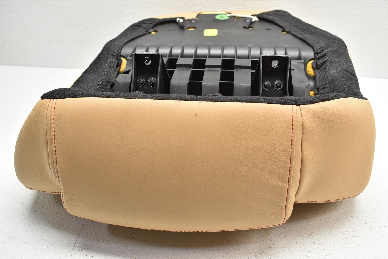 2008-2011 Maserati GranTurismo Seat Cushion Rear Right Bottom Lower Leather 