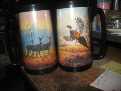 2 Vintage 1982 Thermo Serv Jerry Raedeke Ring Necked Pheasants & Deer Mug Cup