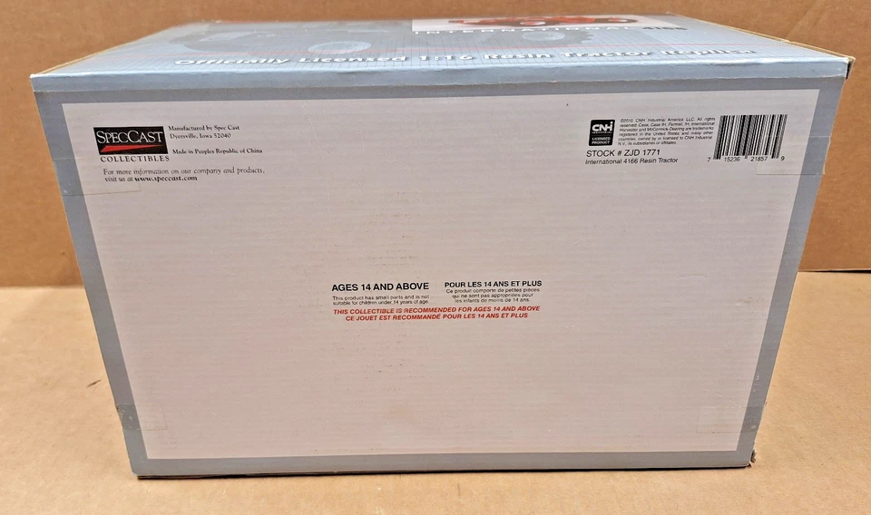 SpecCast International Harvester IH 4166 4x4 Tractor w/ Cab 1/16 Scale Resin - Image 4 of 4