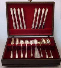 1950s Antique WM Rogers Spring Flower 35 pc Flatware Set Service 8 Glossy w/ new