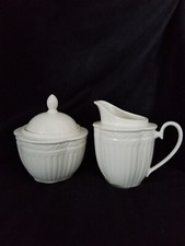 MIKASA Italian Countryside 4 1/2" Creamer and Sugar with Lid Excellent