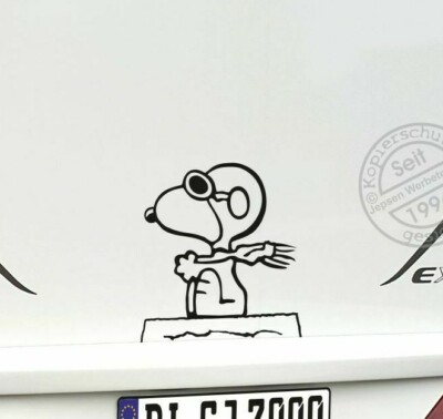 Autoaufkleber Snoopy Baron 35x32cm CW07 Pilot  ML oder MR Aufkleber Wunschfarbe 