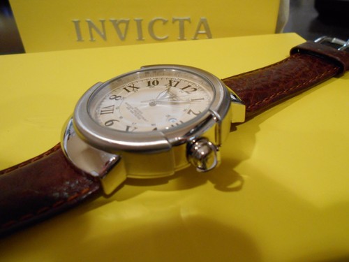 Como nuevo. Raro. Reloj de Cuarzo Suizo Círculo Vintage INVICTA 3389 Correa de Cuero. Caja - Imagen 10 de 12