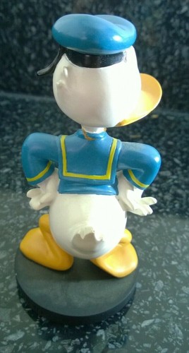 Walt Disney - Disneyana - Disney Store - Donald Duck Figure On Base - Picture 3 of 5