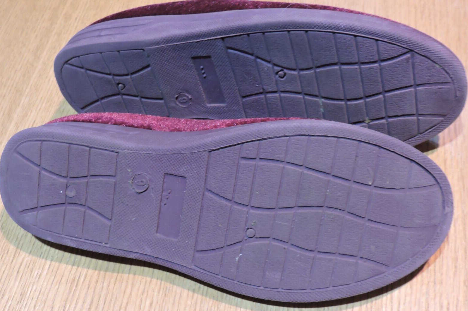 SAOLA Suola piatta in gomma foderata in microfibra pile mirtillo rosso senza marchio TG 9M ricamata