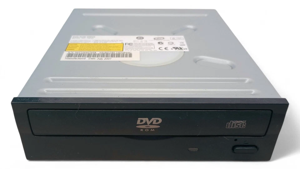 Lite-On DH-16D2P - SATA 5.25" CD / DVD ROM - Black Bezel Optical Drive - Image 2 of 4