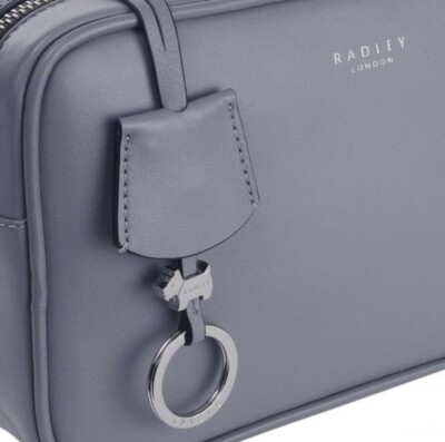 国内即発! ラドリーRadleyLondon MANOR GROVE カメラバック Small Camera Cross Body Bag | Manor Grove | Radley London