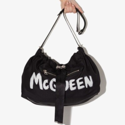 NWT Alexander McQueen Women's The Bundle in Black/white NWT Alexander McQueen Women's The Bundle in Black/white