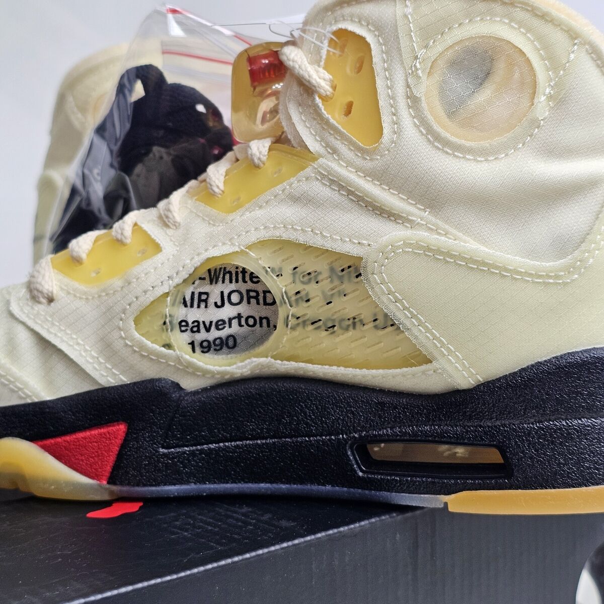 Jordan 5 SP x Off-White Mid Sail US Size 6 DH8565-100 Jordan 5 SP x Off-White Mid Sail US Size 6 DH8565-100