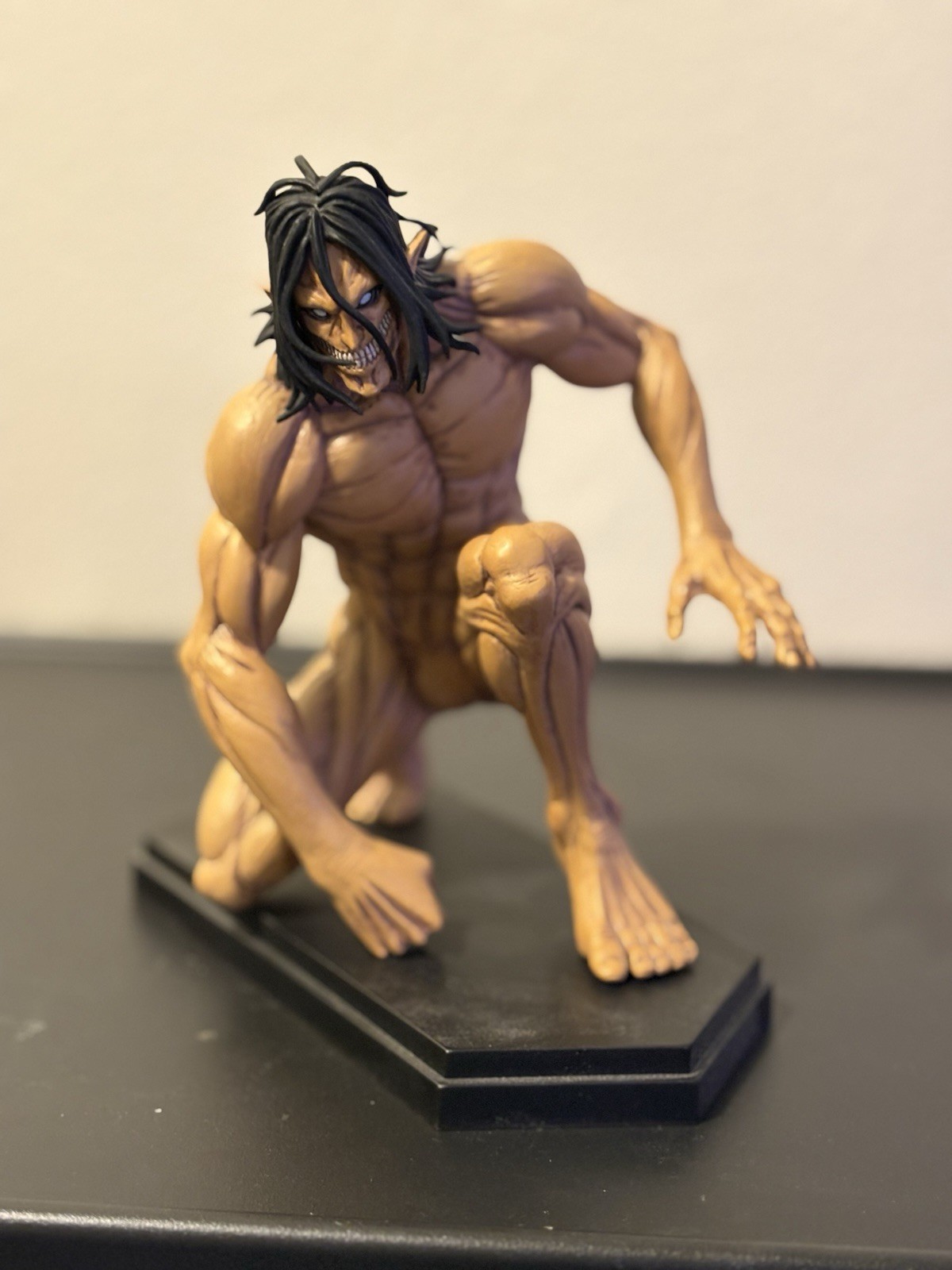 Attack On Titan - Eren Yaeger (Attack Titan) - Pop Up Parade - Con caja