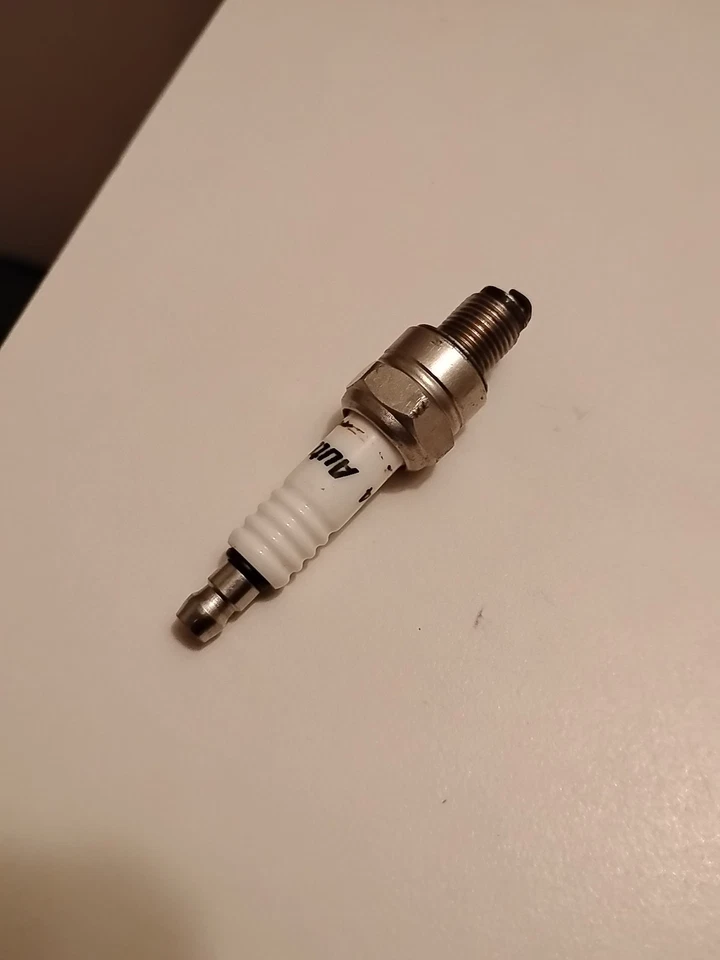 Spark Plug-Copper Non-Resistor Autolite 4194 - Image 4 of 4