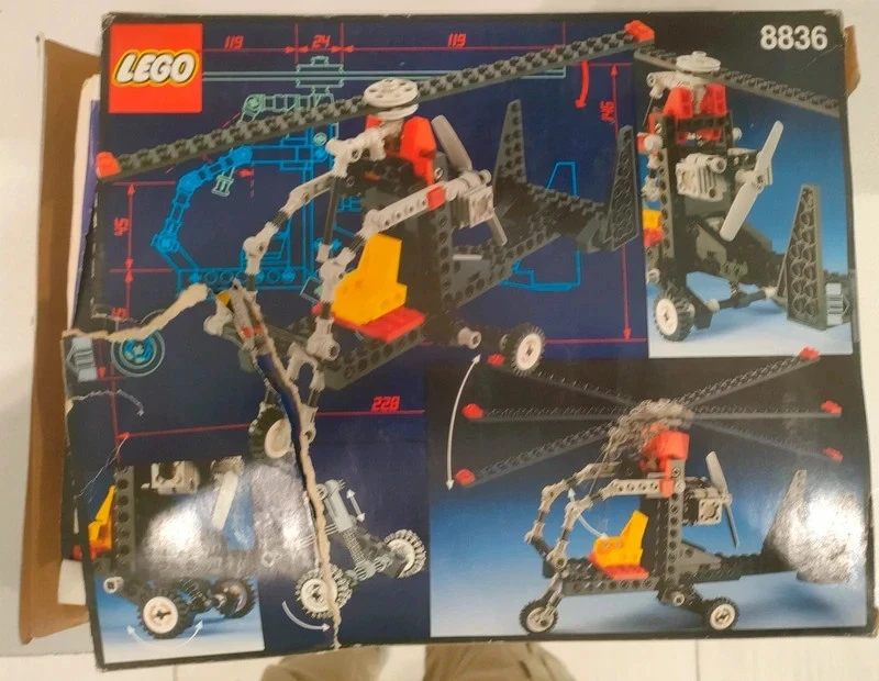 LEGO Technic 8836 Sky Ranger, foto 2 di 3