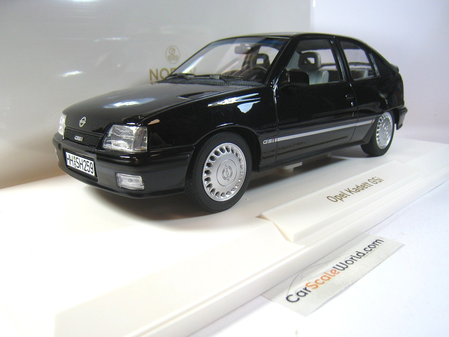 OPEL KADETT GSI 1991 1/18 NOREV (BLACK)