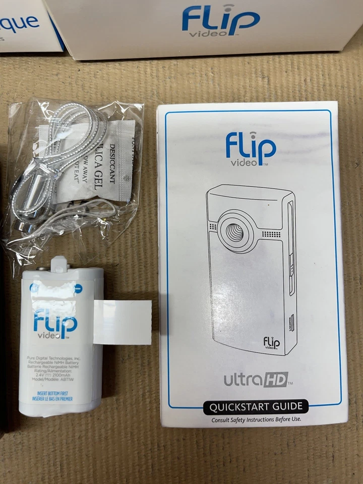 Flip UltraHD Video Camera 2nd Gen 8GB 120 Minutes U2120B USED & TESTED W/ Extras - Image 4 of 4