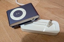 Apple ipod Shutile Lila für Bastler mit Ladestation