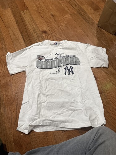 New York Yankees T Shirt Mens M White 2009 World Series Champions Majestic Tee