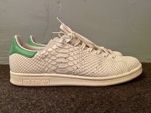 stan smith white croc