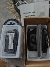 Baofeng Amateur Radio RT5R  Professional Quality FM Transceiver And Charge Dock