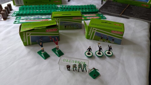 Vintage 70s Subbuteo Job Lot Bundle Scoreboard, fences, bench Accessories - Picture 15 of 16