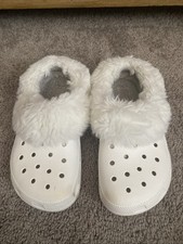 Crocs Women's Classic Mammoth Fuzzy Slippers Clog, White, 6 Women 4 Men US