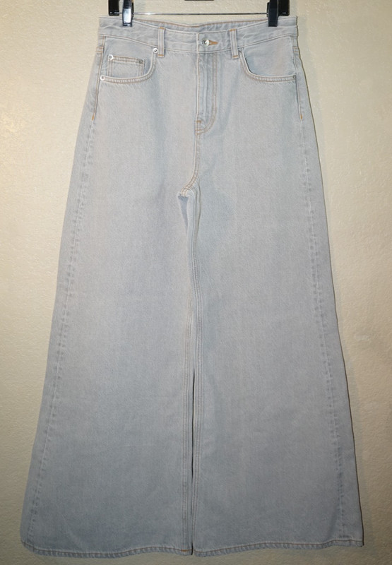 Est Eighteen Eighty Four wide leg gray palazzo jeans "Chloe High Rise Flare" M/L