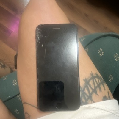Apple iPhone Black Bar Style Smartphone Cell Phone