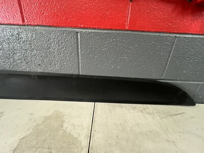2015- 2019 PORSCHE MACAN FRONT RIGHT DOOR MOLDING OEM 95B837890