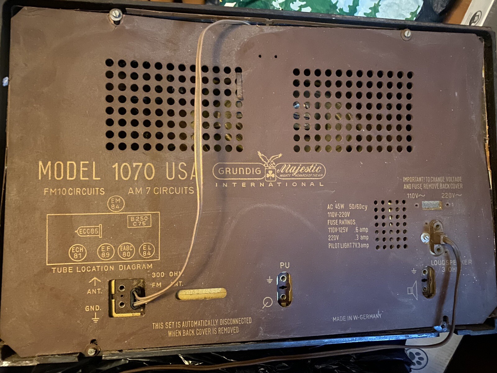 GRUNDIG MAJESTIC VINTAGE TUBE RADIO 1950's MODEL 1070 Turns On. Just Humming eBay