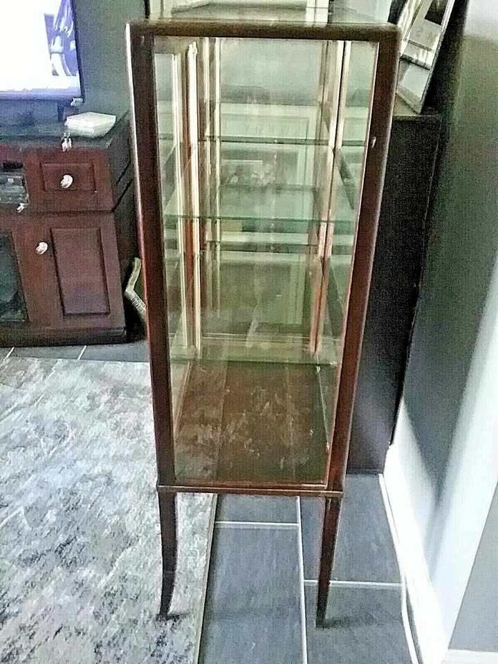 2 hermosas vitrinas antiguas de caoba iluminadas a juego Foto 3 de 4