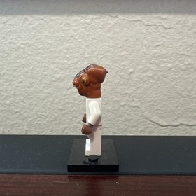 LEGO Star Wars Saesee Tiin Minifigure From 7931 and Admiral Ackbar From 75003