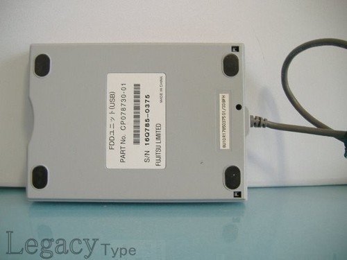 Fujitsu USB Bus Powered Floppy Drive CP078730-01 getestet