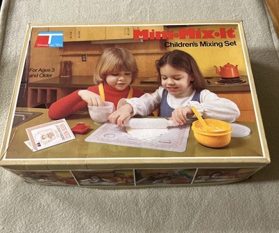 Vintage Tupperware Tupper Toys Mini Mix It Children s Cookies Baking Kit 1979